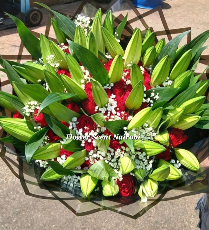lilies and red roses bouquet delivery in Nairobi. flowers delivery in Kileleshwa