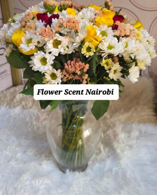 mixed flowers vase flowers delivery in Nairobi